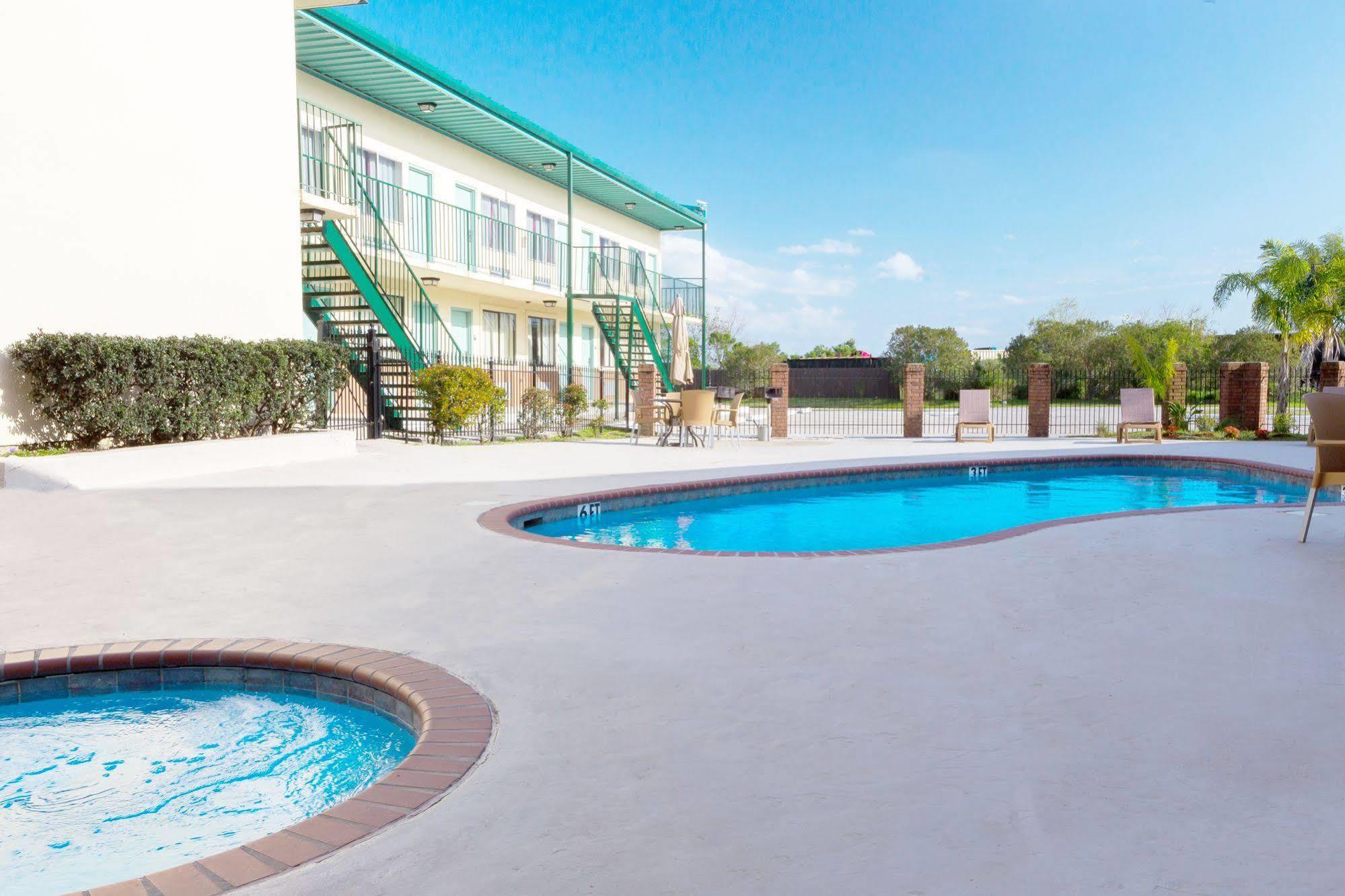 Marina Inn & Suites Chalmette-New Orleans Buitenkant foto
